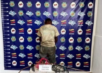 Detienen a hombre por presunto hurto de cableado en centro comercial en construcción en Cumaná