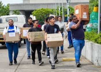 Gobernador de Anzoátegui invita a continuar con las donaciones para alcanzar la meta de las 200 toneladas (+Fotos)