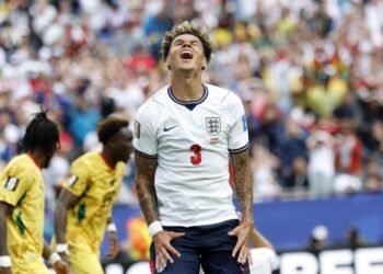 A Inglaterra se le atraganta Ghana y se debe conformar con un empate 0-0