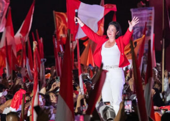 Keiko Fujimori promete a Perú lograr «reconciliación nacional» y gobernar solo un mandato