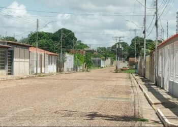 Restablecen servicio de agua por tuberías en sectores de Cantaura