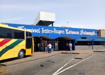 Reportan que mermó la movilización de autobuses en el terminal este jueves tras terremotos (+Fotos)