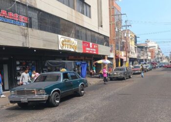 En carros por puesto de Sotillo ajustaron tarifa sin mostrar Gaceta Oficial en las unidades (+Fotos)