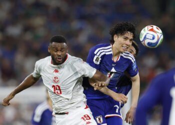 Japón golea 4-0 a Túnez en el partido 1.000 de la historia de los Mundiales