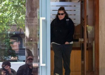 Policía española vincula a hijas de Zapatero con campaña digital y represión en Venezuela