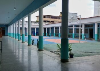 Con baja afluencia de estudiantes se reiniciaron las actividades escolares en Bermúdez