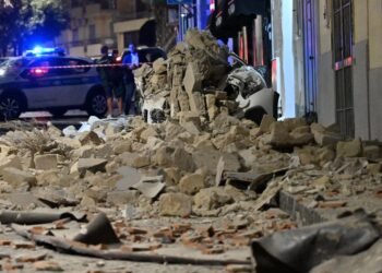 Tras el hecho se produjeron cortes de luz y se informó sobre varios ascensores atascados en edificios