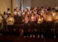 Las velas simbolizaron una forma de homenaje y permanencia para quienes partieron