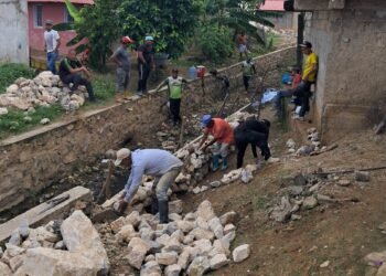 Ejecutan labores de mantenimiento por la temporada de lluvias en Cocolirio y la avenida Universitaria