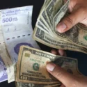 Dólar podría cerrar en 1.600 bolívares para el cierre de año si el comportamiento en alza se mantiene