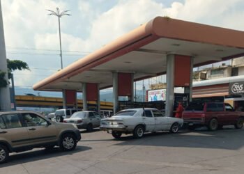 Subsidio o precio internacional: el debate sobre la gasolina en la zona norte