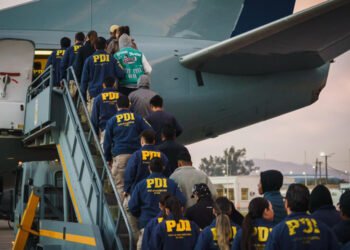 Gobierno de Kast reporta 1.174 extranjeros expulsados tras séptimo vuelo con deportados