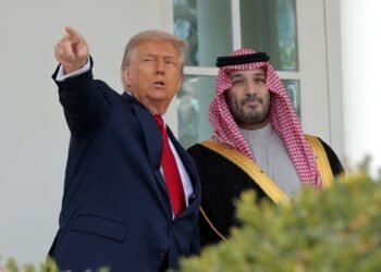 EE.UU. y Arabia Saudí firman un acuerdo que permite al reino tener un programa nuclear