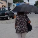 El especialista indicó que la sintomatología habitual incluye fiebre, rinorrea o secreción nasal y tos persistente