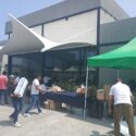 Voluntarios brindan atención a afectados que llegan al puerto Eulalia Buroz
