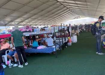 “Dormir en carpa no es vida”, del agradecimiento al desgaste en refugios de La Guaira 