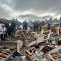 Ausencia de maquinaria condena a atrapados en OPP de La Guaira: vecinos asumen rescate