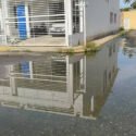 SUCRE | Vecinos de Villa Ayacucho II denuncian cuatro años de aguas servidas por colapso de estación de bombeo