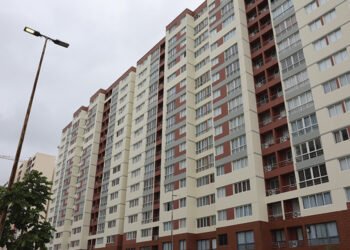 Gobierno interino entregó viviendas a más de 240 familias afectadas por los terremotos
