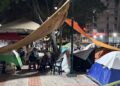 Terremotos convierten aceras, plazas y parques de Caracas en refugios improvisados