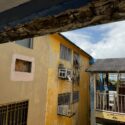 Solicitan asistencia para reparar daños estructurales en bloque de Las Casitas