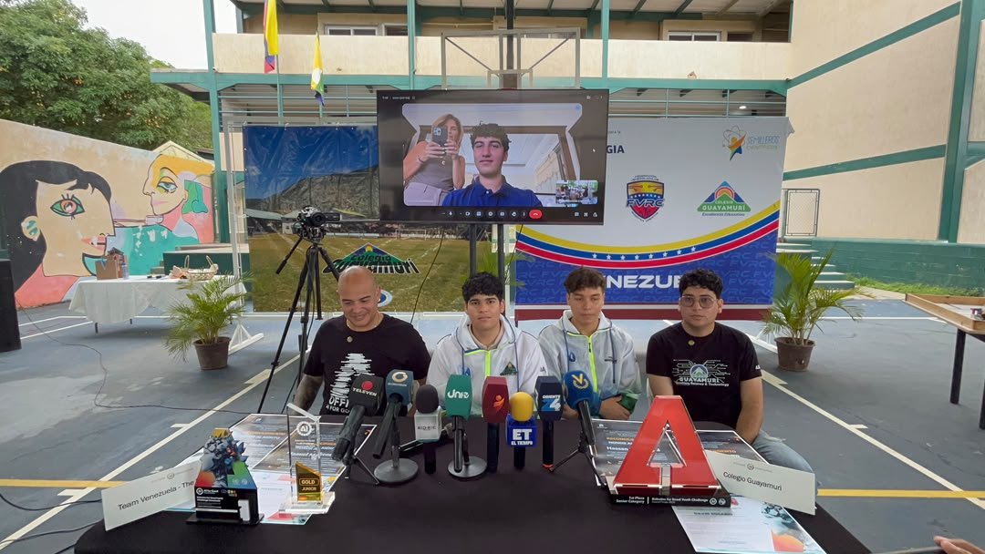 El equipo The Spartans junto con sus tutores relataron detalles de la competición