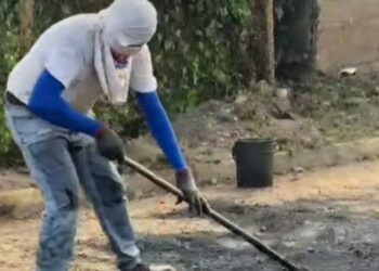 Iniciaron plan de bacheo en la parroquia Buena Vista de Anaco
