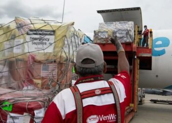 Amazon establecerá un puente aéreo para llevar ayuda humanitaria a Venezuela tras sismos