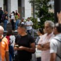 Se documentaron evacuaciones en sectores de la capital como La Candelaria, Los Ruices, Plaza Venezuela y Chacao