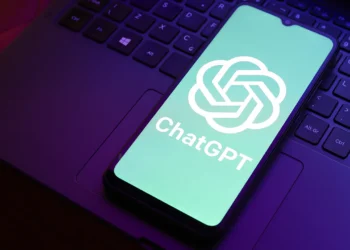 Demandan a ChatGPT por desalentar a un pastor de Florida a buscar atención médica
