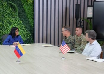 El jefe del Comando Sur de EEUU visita Venezuela para coordinar la reconstrucción