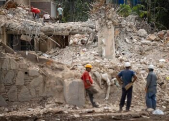 Misión mexicana recuperó 92 cuerpos y rescató a dos personas tras terremotos en Venezuela