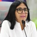 Delcy Rodríguez, condecoró a 6.000 rescatistas y a unidades caninas este sábado