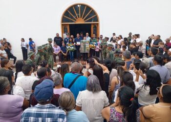 Cámara y alcaldía de Arismendi realizaron homenaje post mortem a joven militar fallecida en los terremotos
