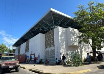 874 buhoneros siguen esperando un mercado para salir de las calles de Cumaná