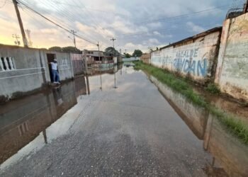 Voz Comunitaria | Cientos de familias enfrentan problemas de aguas servidas en sectores de El Tigre (+Fotos)