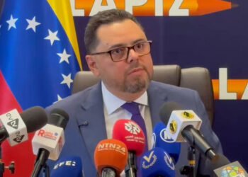 Ecarri defiende propuesta de dolarización con asesoría de Steve Hanke para frenar la inflación