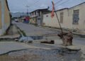 Sucre | Derrames de cloacas mantienen encerrados en sus casas a los vecinos de la calle Miramontes, en Bermúdez