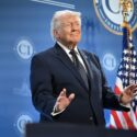 Trump ordena explorar vías comerciales para enviar humanos a Marte