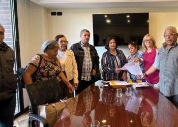 Dinorah Figuera se reunió con una representación de los jubilados y pensionados
