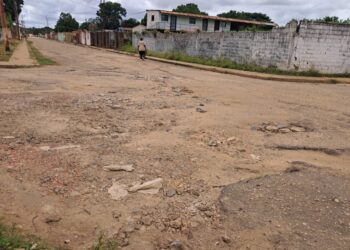 El Tiempo en la calle | Ciudadanos de El Tigre piden asfalto para sus sectores 