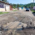 Voz Comunitaria | Apagones continuos, falta de agua y calles rotas: el drama que viven en San Miguel Arcángel