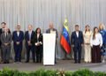 Primeros acuerdos de la mesa se aproximan a la ruta democrática, dicen politólogos