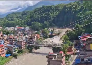 Las autoridades de Nepal elevan a 359 los fallecidos por la masiva riada