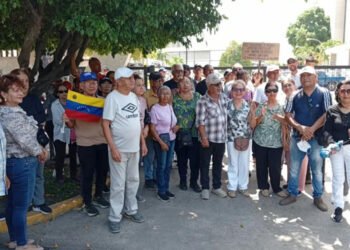 Jubilados de Cantv a patronos: "Les estamos pidiendo que se pongan la mano en el corazón"