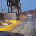 Ataque con explosivos destruye un peaje un día después de investidura de De la Espriella