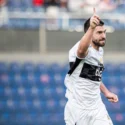 El mediático Tim Payne debuta con gol en el fútbol paraguayo