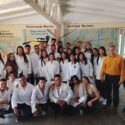 Los jóvenes que integran la I promoción de técnicos profesionales en laboratorio clínico