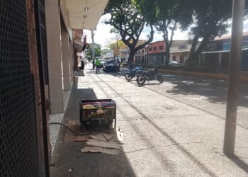 Gremio: Cortes de luz y voracidad fiscal provocan quiebre de comercios en Freites