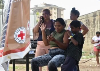 Cruz Roja habilita canal para quienes buscan contactar a familiares tras terremoto en Colombia